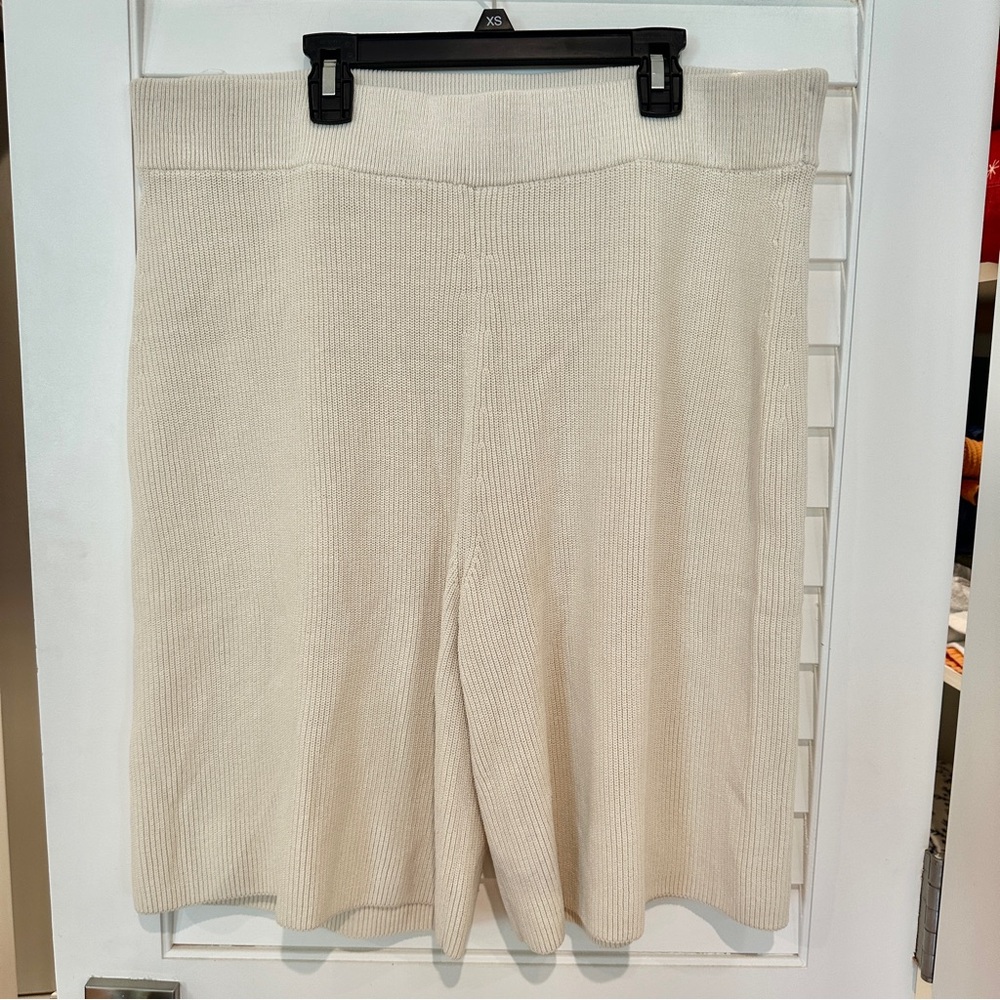 New COS Knit Bermuda Shorts Sz L Cream Pull On Loose Cos $89